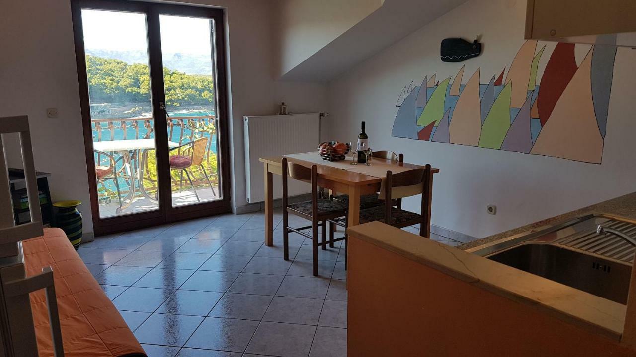 Apartments And Room Caric Jelsa  Exterior foto